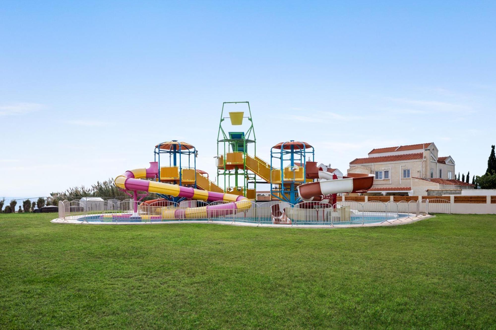 Ramada Hotel & Suites By Wyndham Ayia Napa Luaran gambar